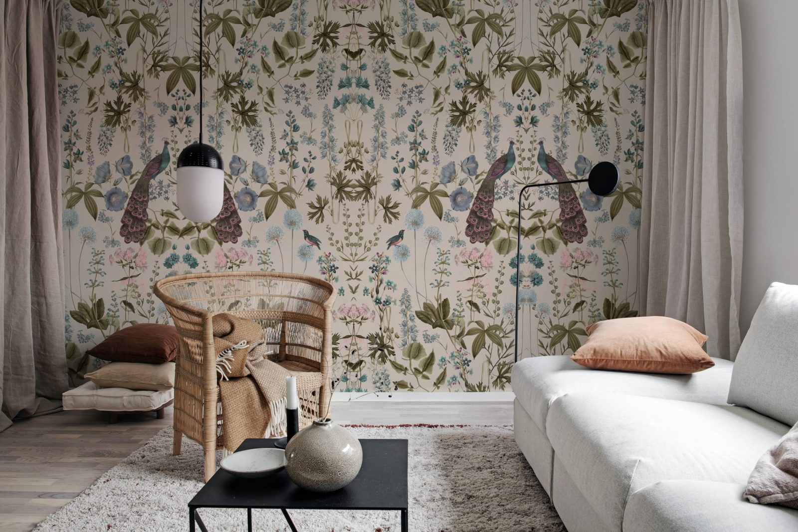 Peacock Garden, Beige, Rebel Walls 2
