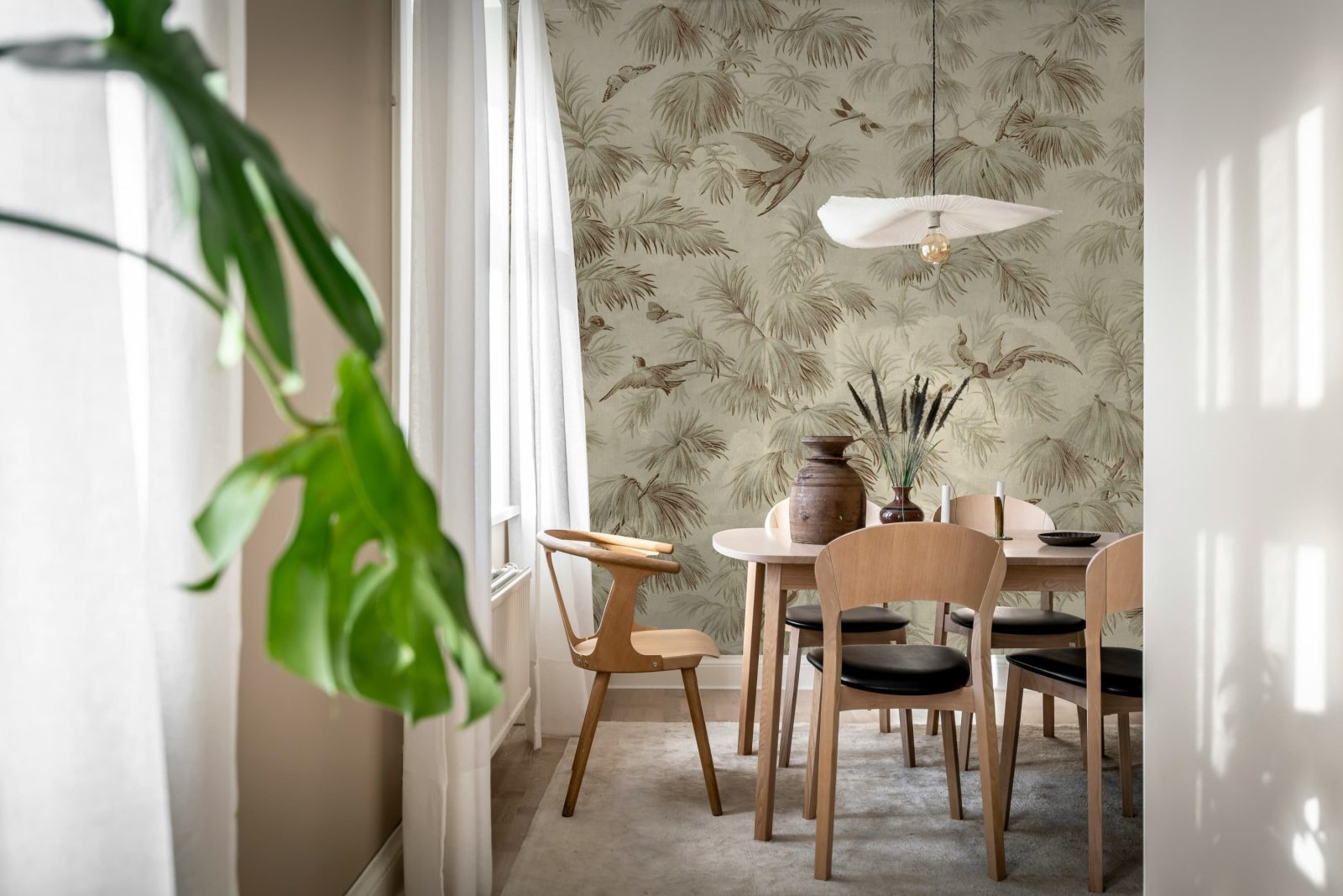 Humming Harmony, Beige, Rebel Walls 3