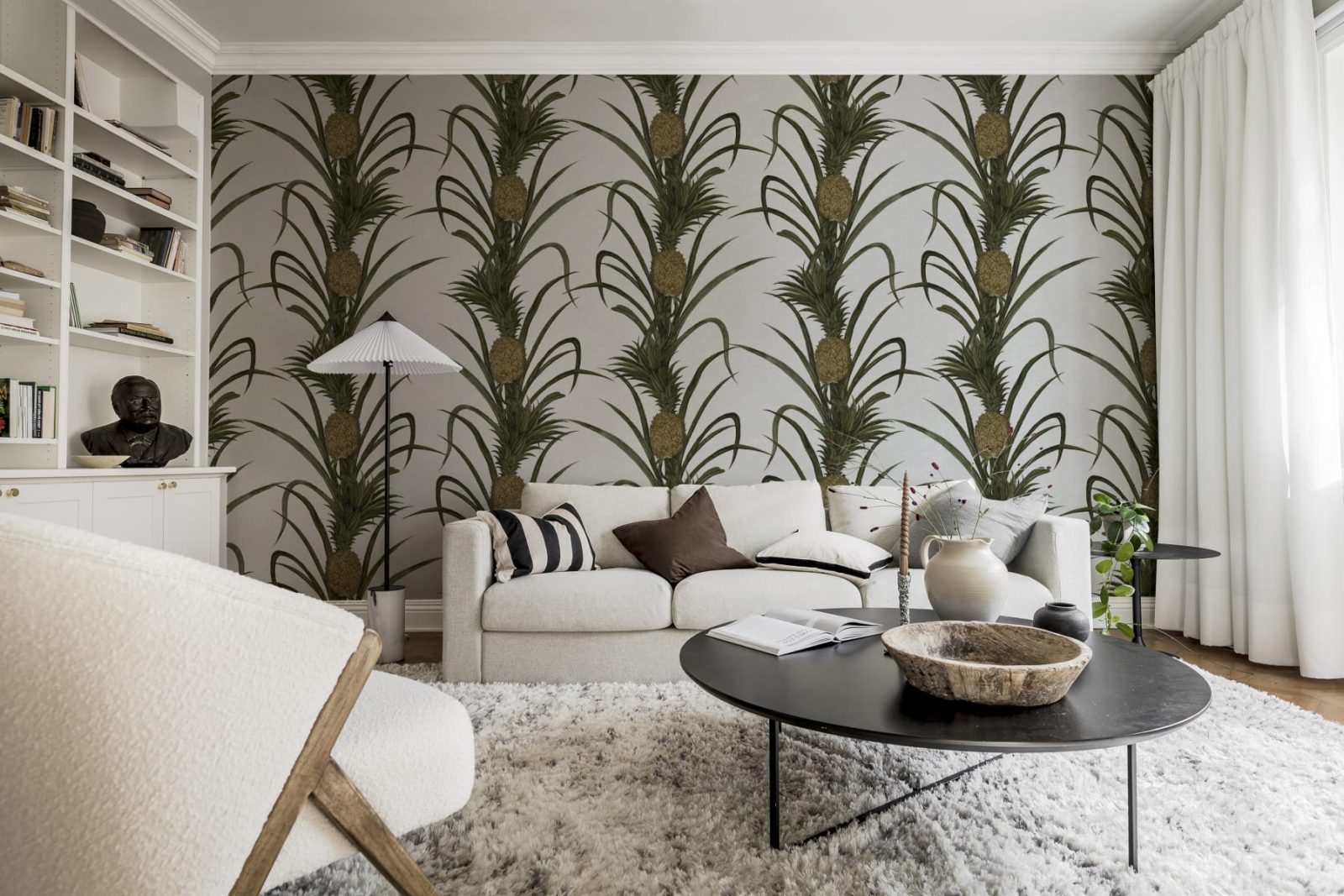 Pineapple, Rebel Walls 2