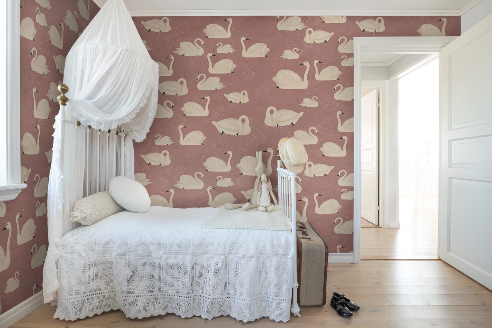 Cygne, Rose, Rebel Walls 2