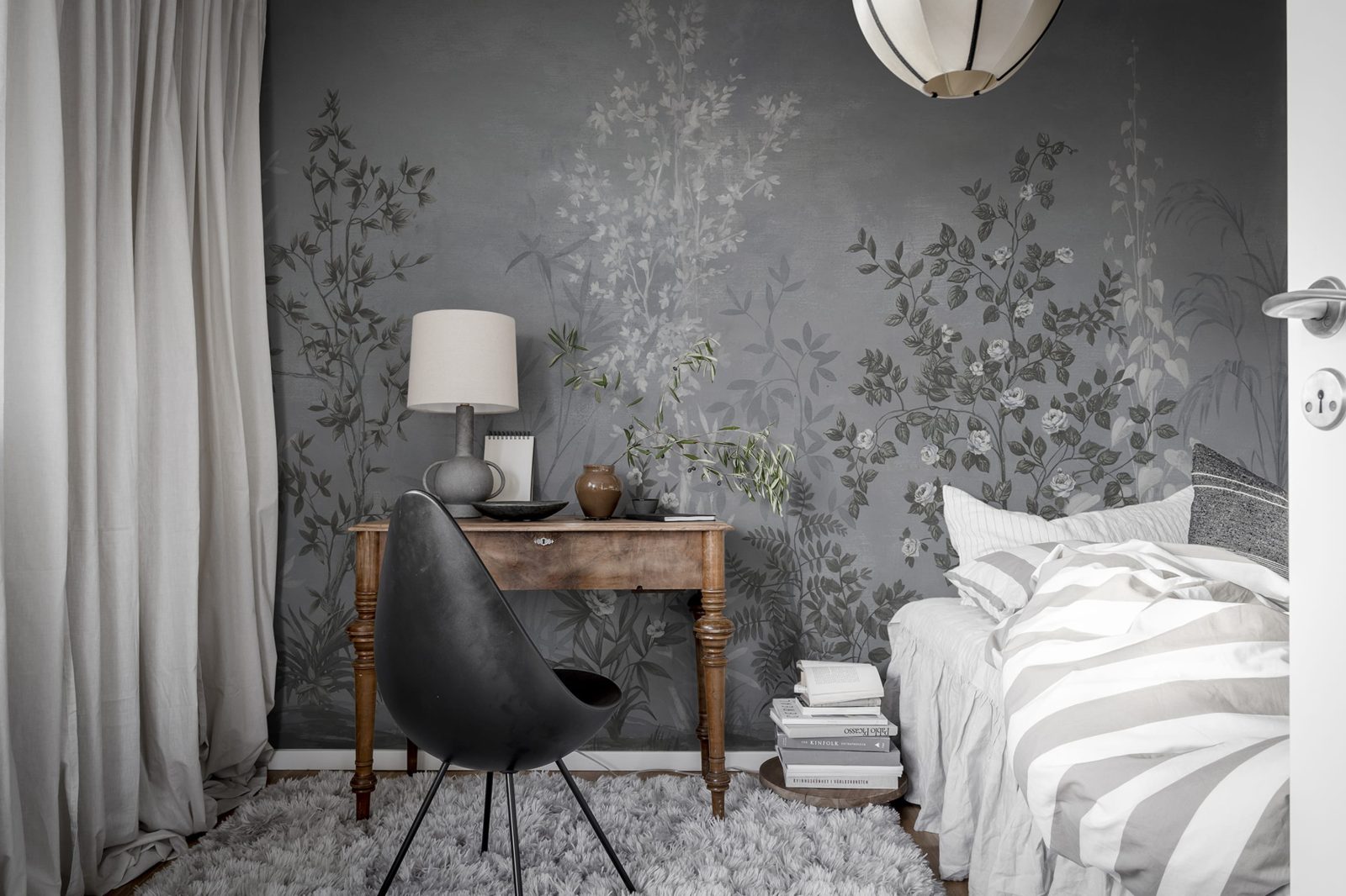 Chinoiserie Haze Blue, Rebel Walls 3
