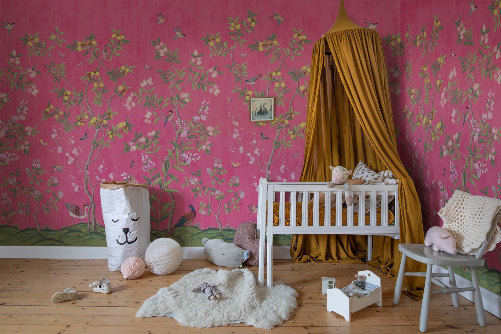 Chinoiserie Chic, Fuchsia, Rebel Walls 2