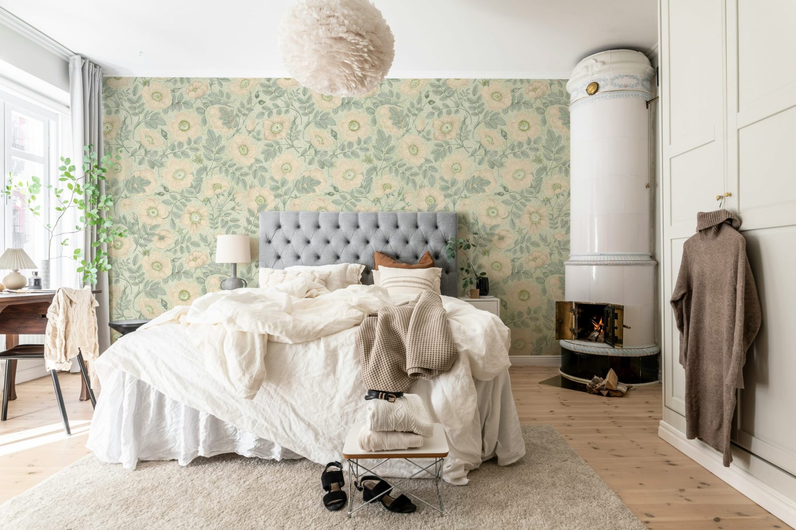 Briar Bloom, Pastel, Rebel Walls 3