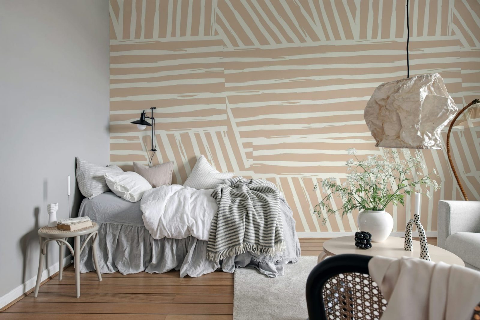 Geometric Lines, Beige, Rebel Walls 3