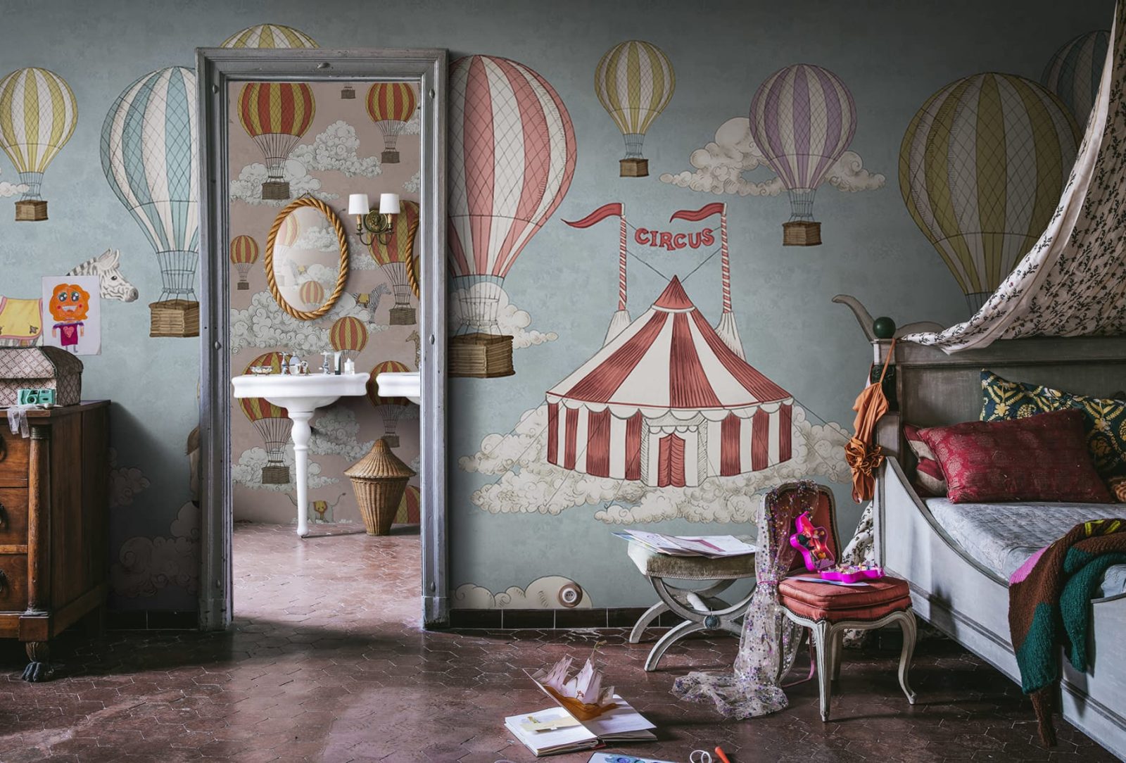 Circus Horizon, Rainbow, Rebel Walls 3