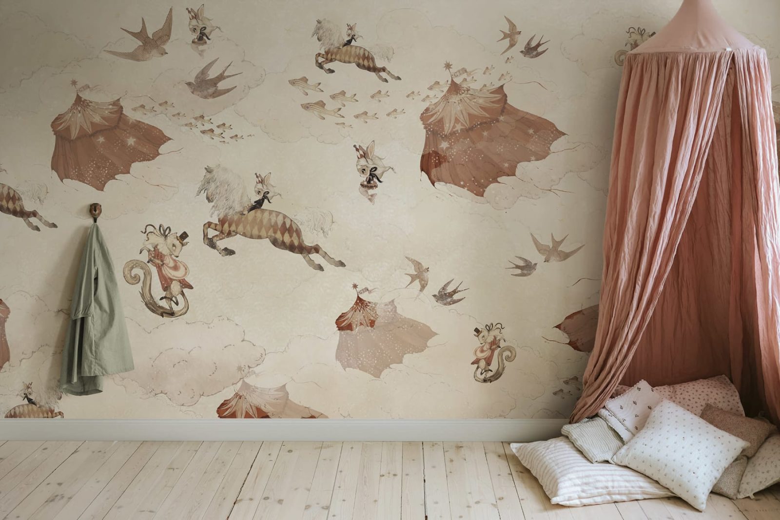 Flying Circus, Sandy White, Rebel Walls 2