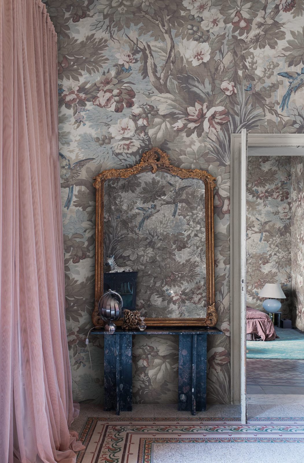 Lush Grove, Gray, Rebel Walls 2