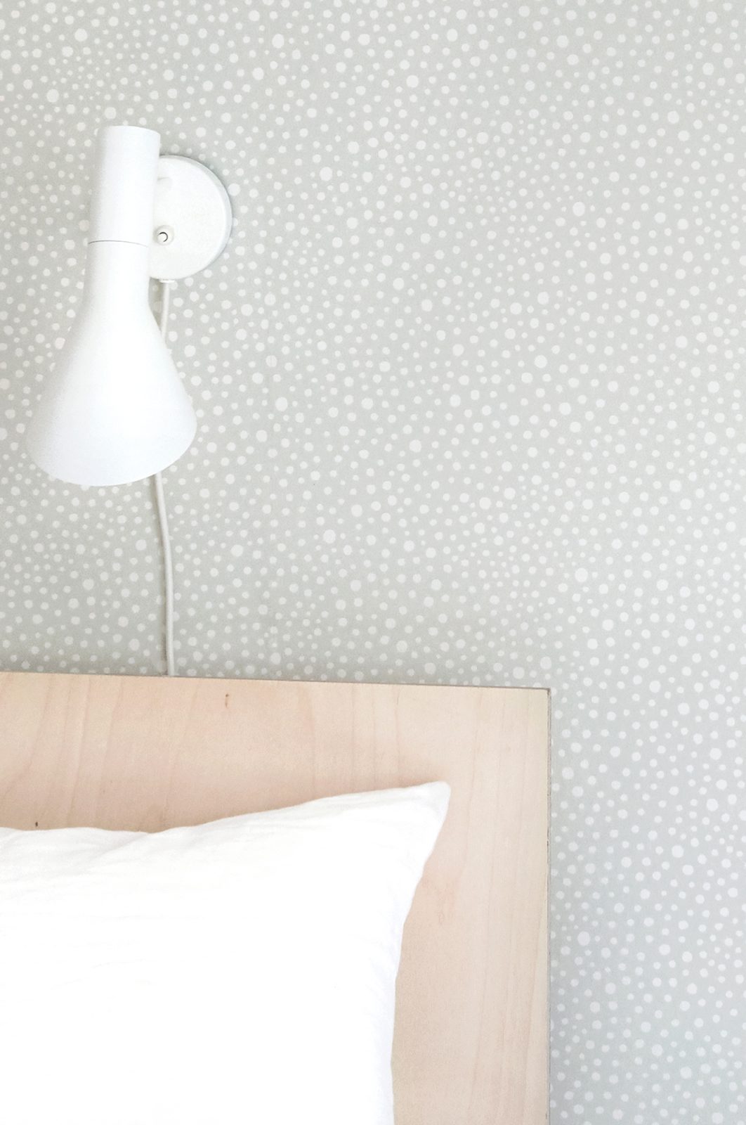Dots, Grey, Majvillan 2