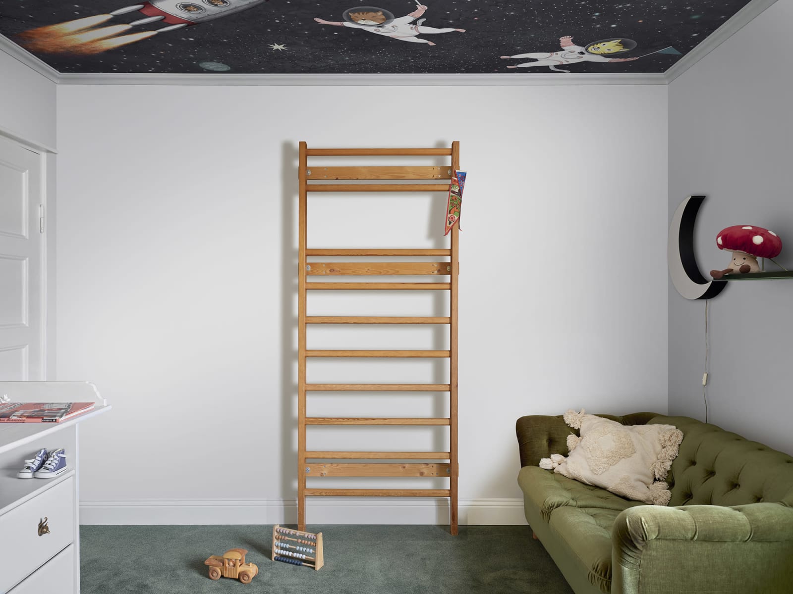 Space Cats, Midnight, Rebel Walls 2