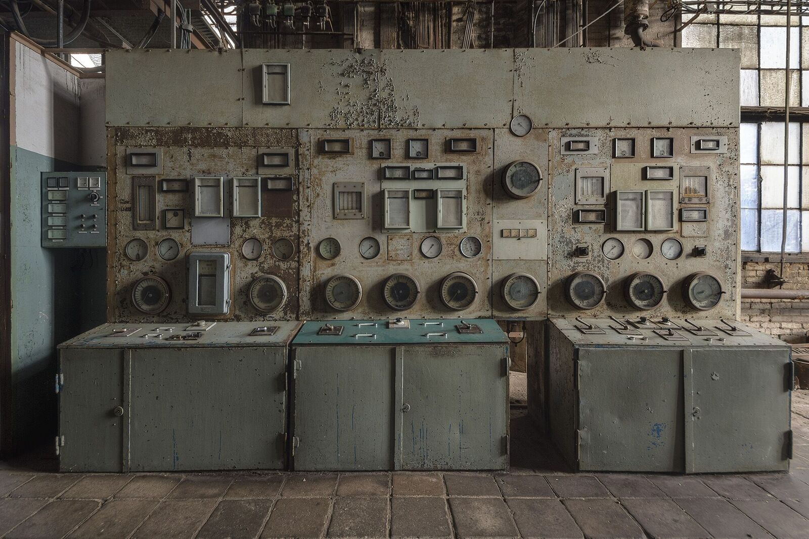 Deserter’s Controls, Rebel Walls