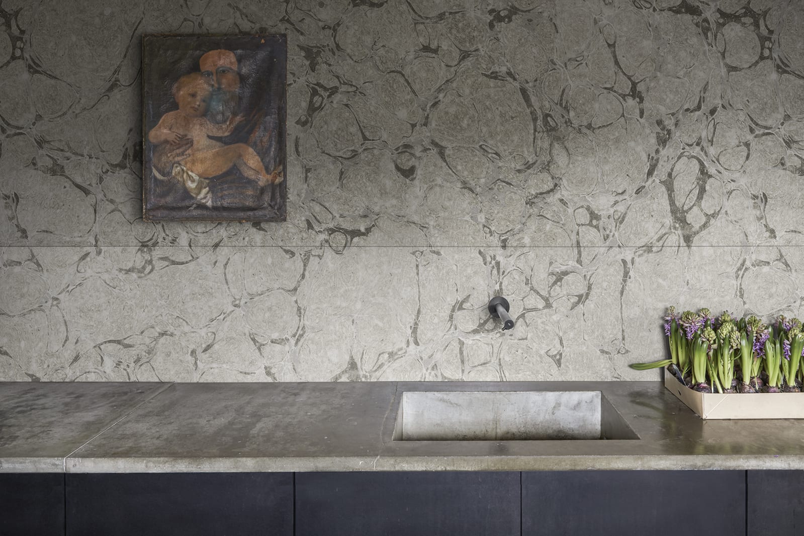 Romberg, Grey, Rebel Walls 4