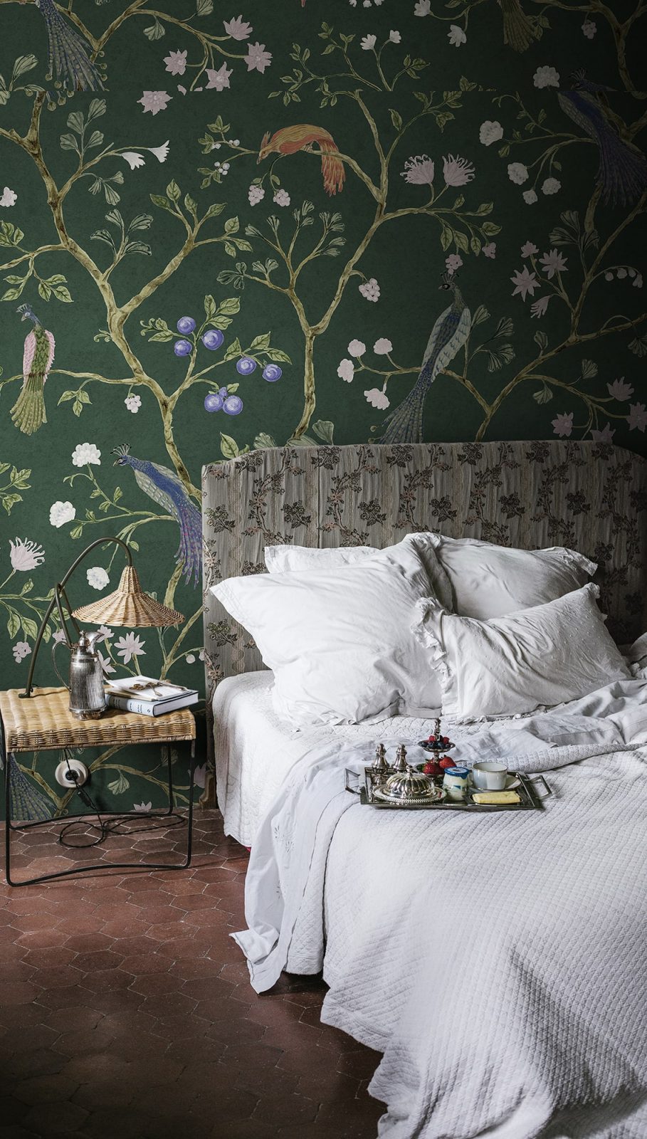 Songbirds, Emerald, Rebel Walls 2
