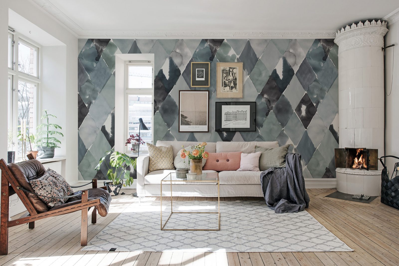 Big Harlequin, Breeze, Rebel Walls 2