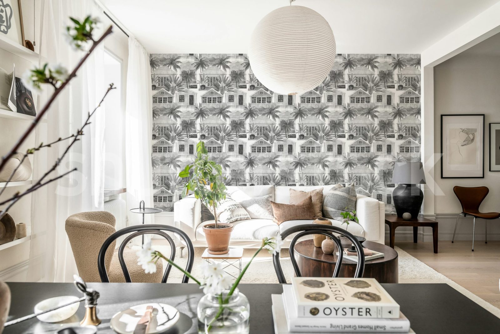 Palm Residence, Gray, Rebel Walls 2