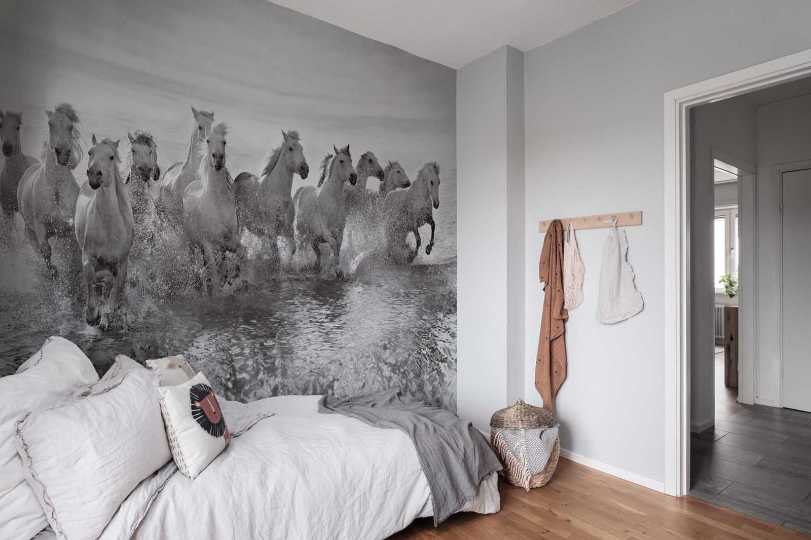 Running Horses, Rebel Walls 2
