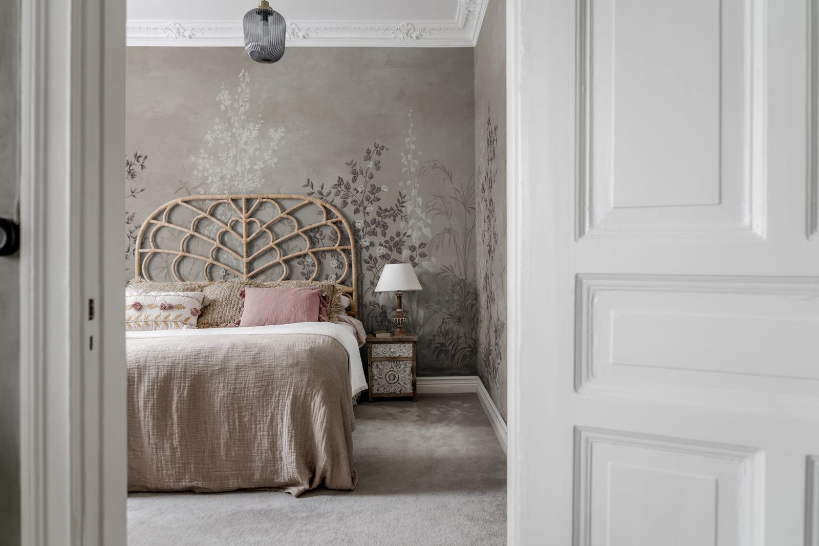 Chinoiserie Haze Sand, Rebel Walls 3