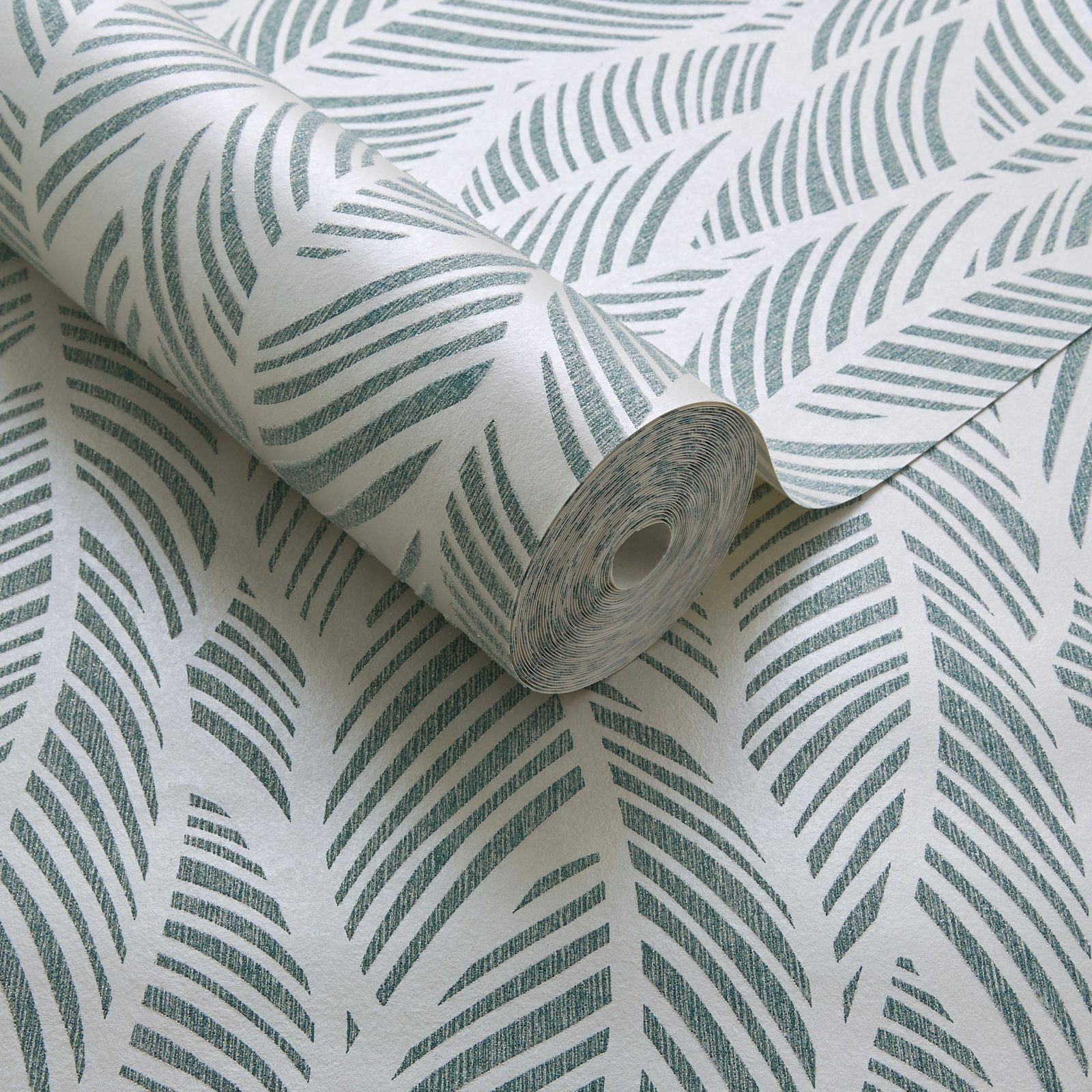 Bramble, Mineral Green Luxury Bead, 1838 Wallcoverings, 5.3mp / rola 3