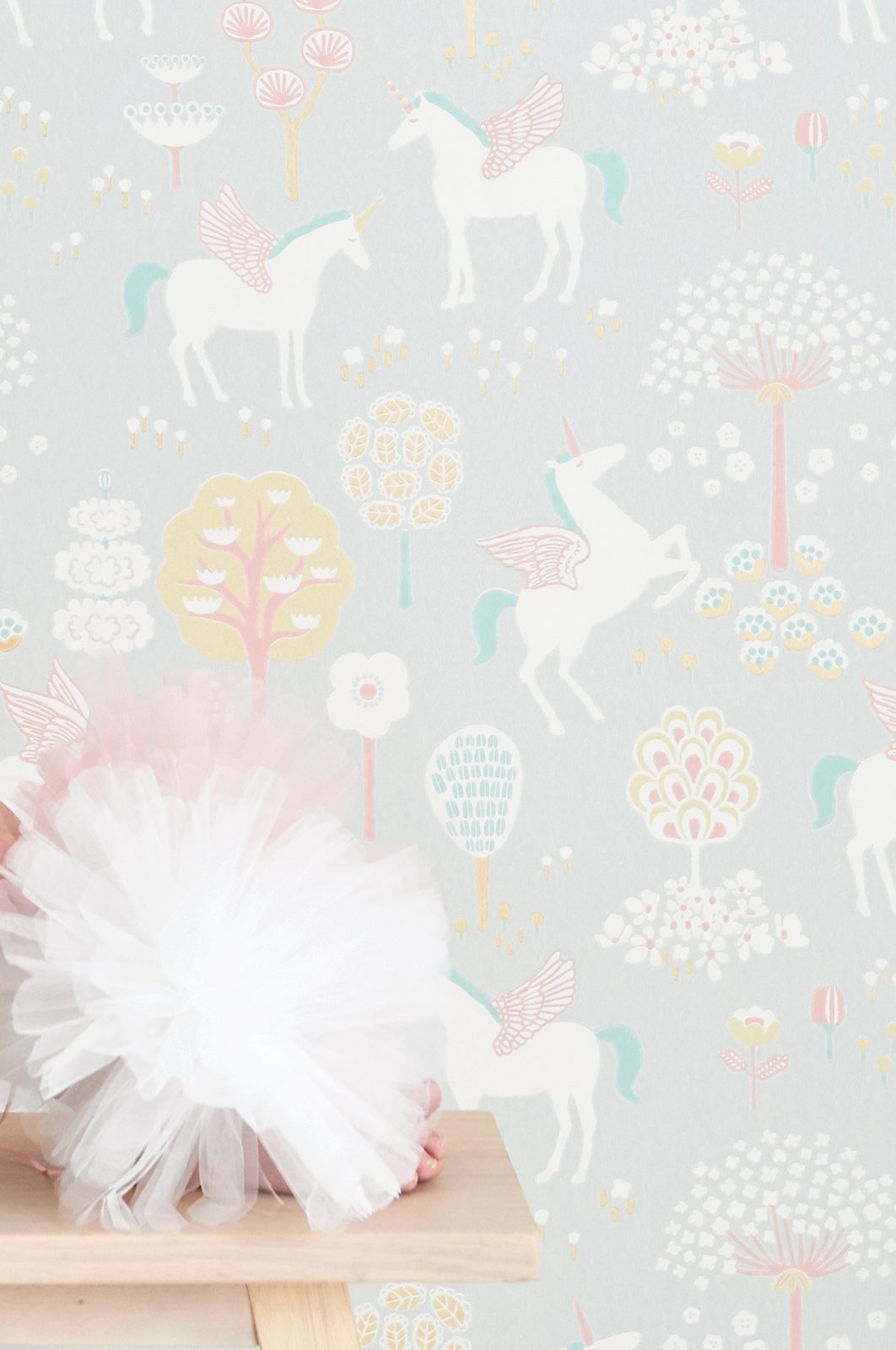 True Unicorns, Grey, Majvillan 5