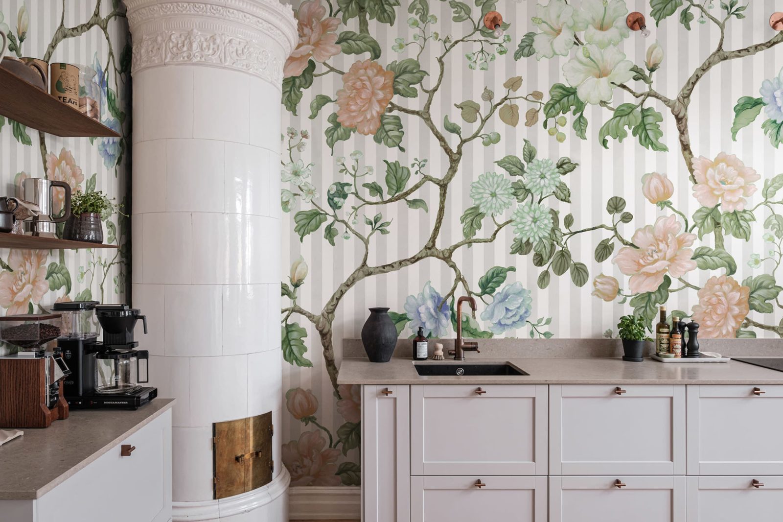 Rose Stripe, White, Rebel Walls 2