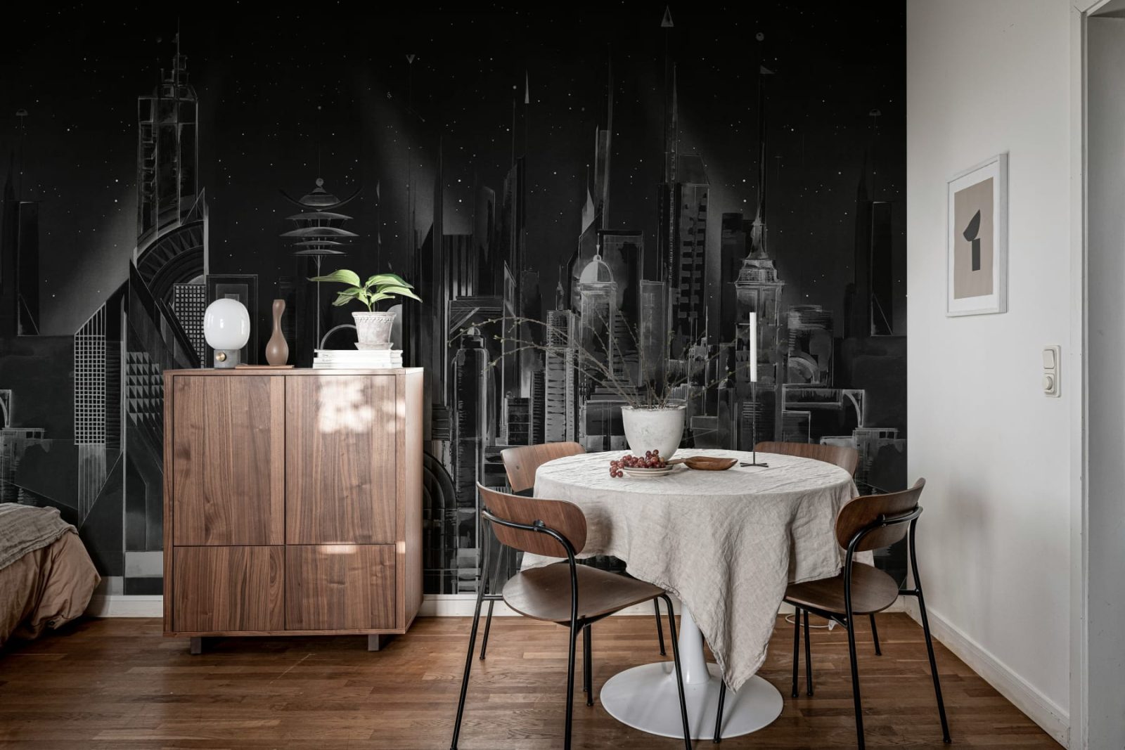 Sci-Fi Town, Black, Rebel Walls 3