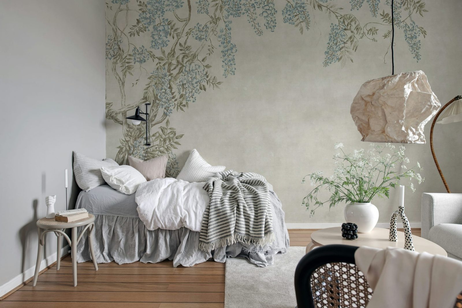 Wisteria Garden, Light Blue, Rebel Walls 3