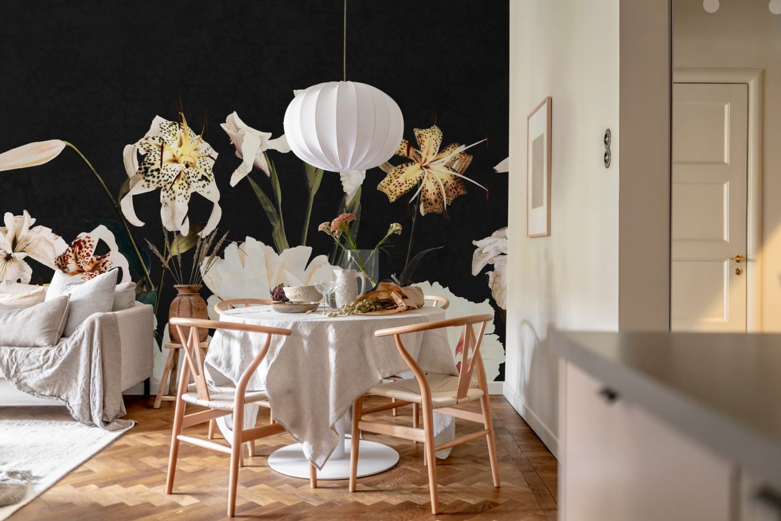 Dramatic Bouquet, Black, Rebel Walls 2