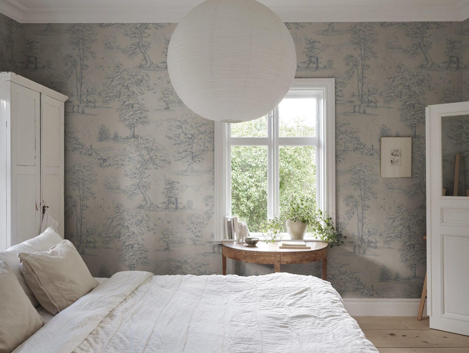 Montfort Mural, Blue, Sandberg 3