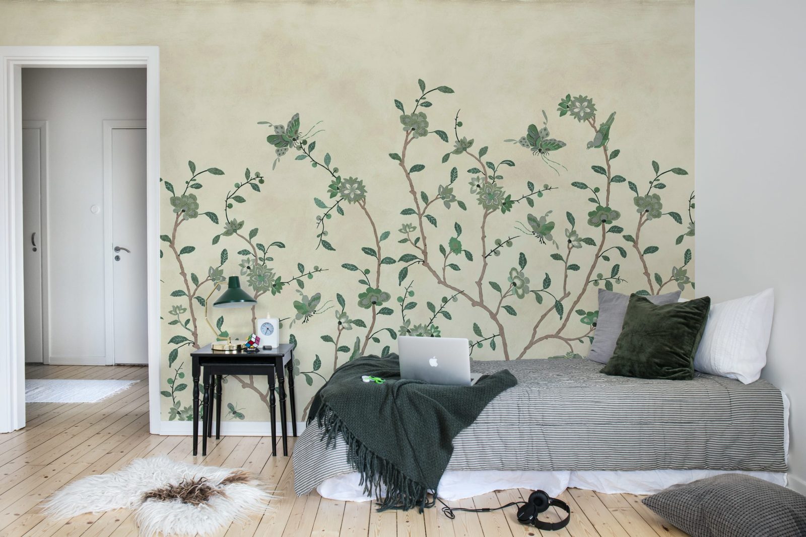 Whispering Petals, Green, Rebel Walls 2