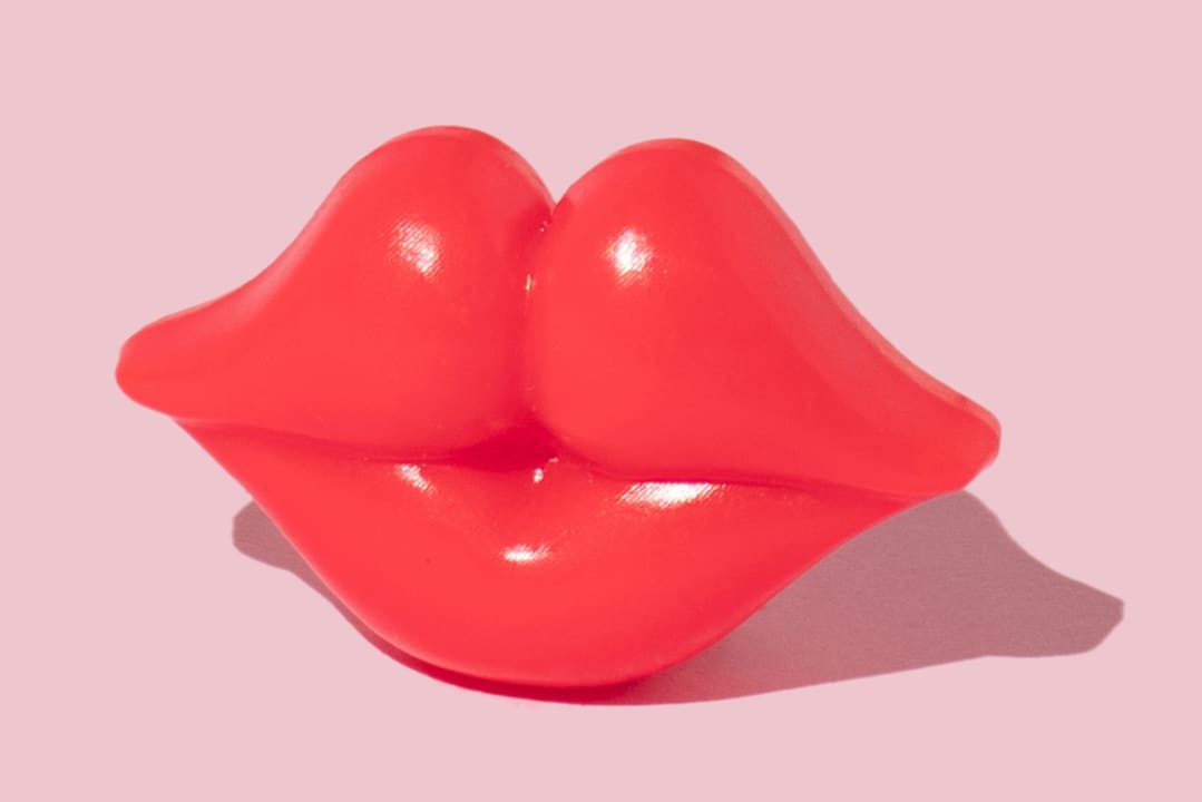 Kissing Booth, Pink, Rebel Walls 4