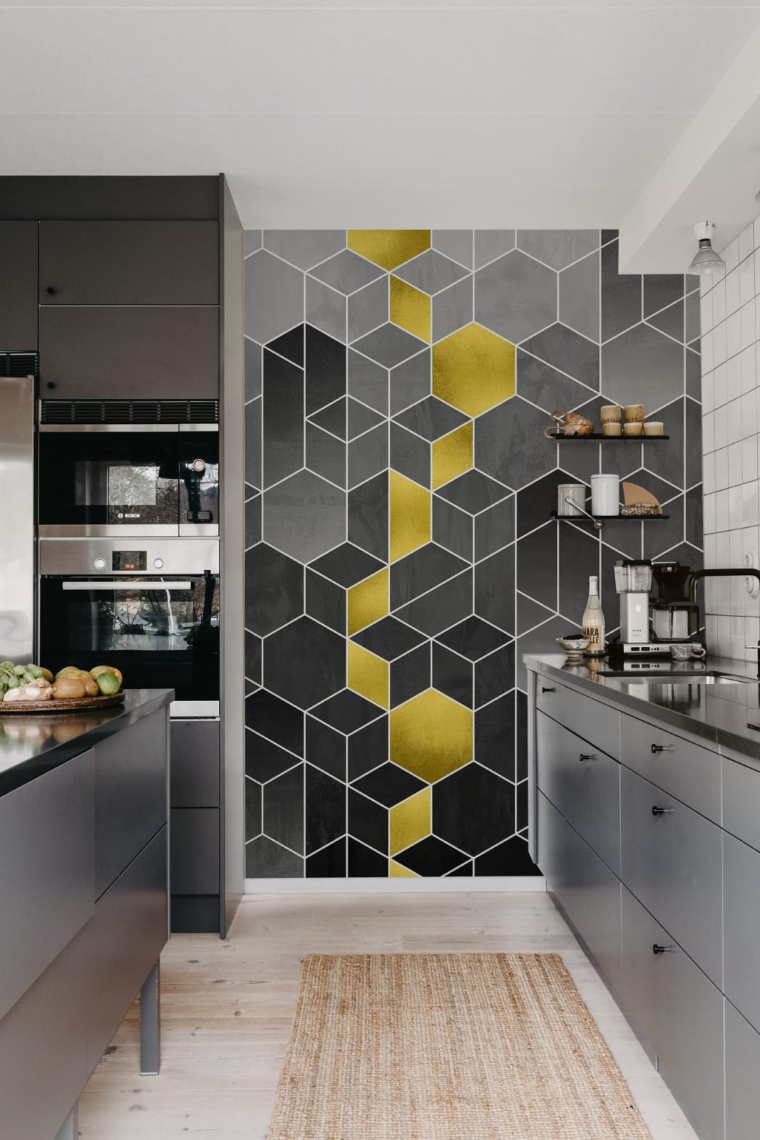 Gradient Geometry, Graphite, Rebel Walls 3