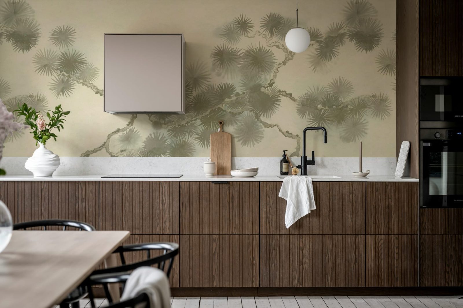 Pine Branch, Beige, Rebel Walls 2