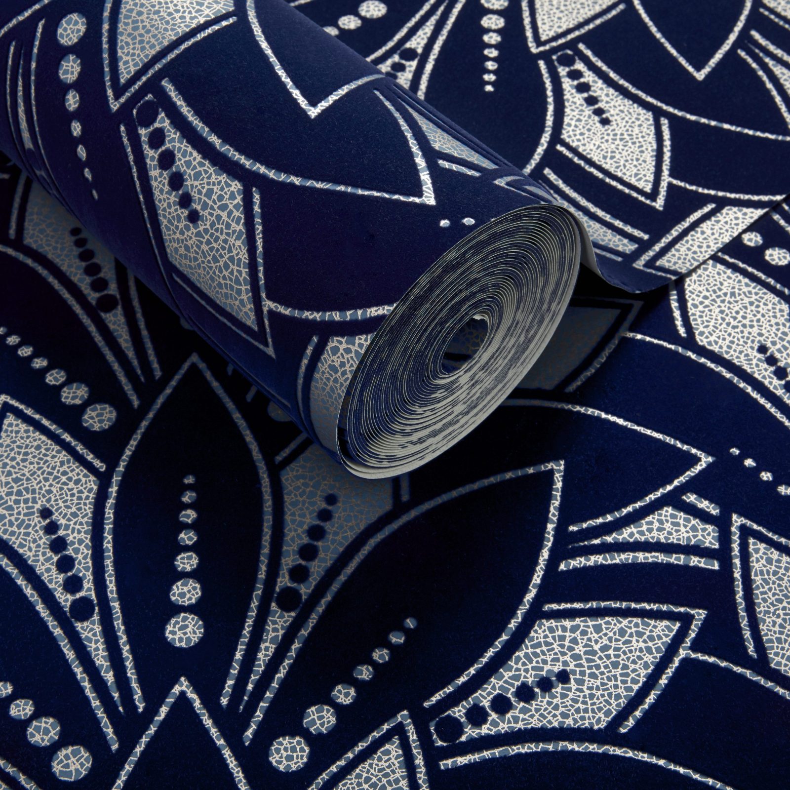 Astoria, Midnight Blue Luxury Flock, 1838 Wallcoverings, 5.3mp / rola 3