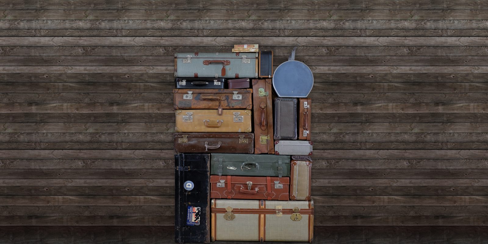 Stacked Suitcases, Pile, repetitiv, Rebel Walls