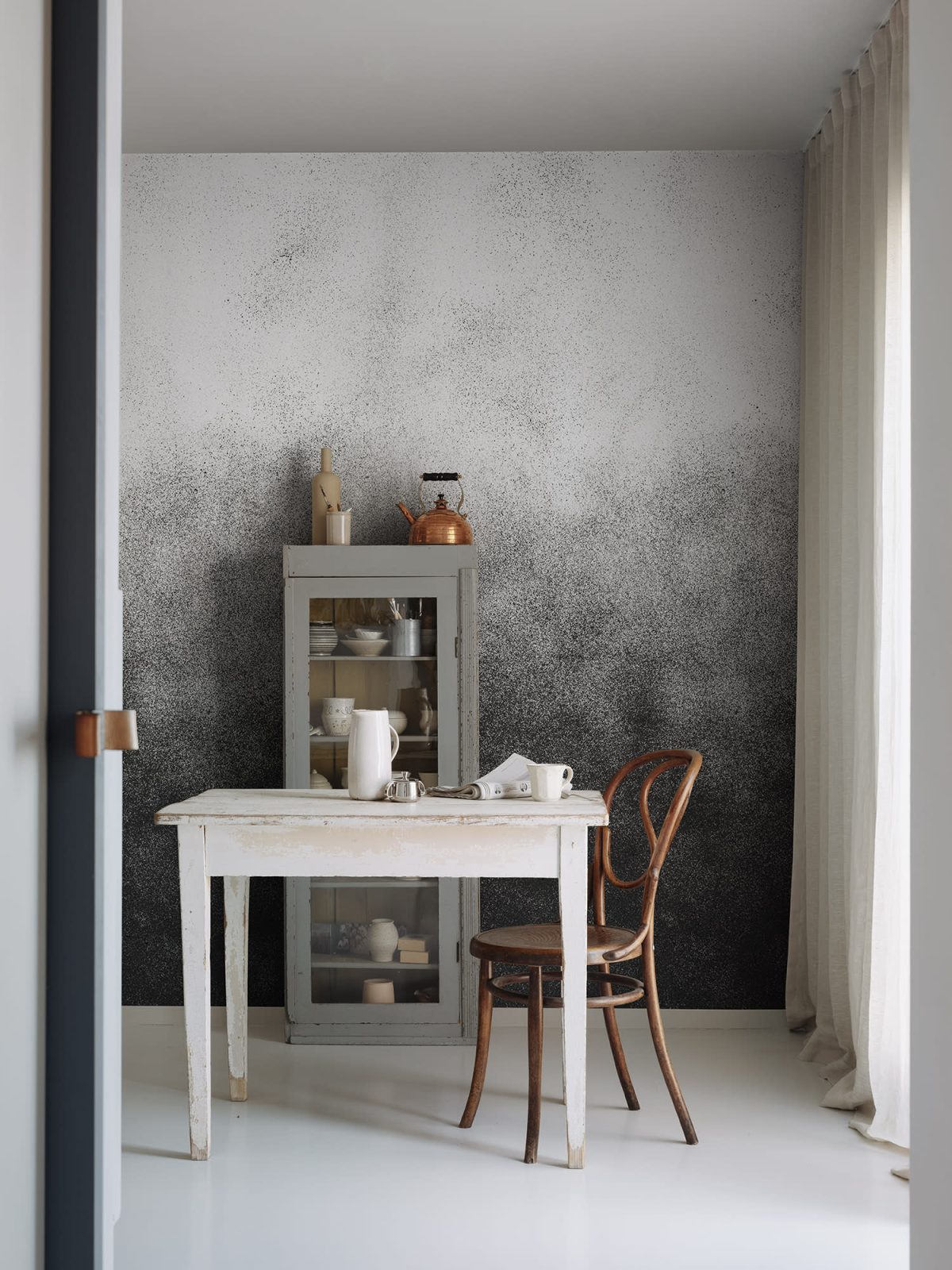 Ash Gradient, Graphite, Rebel Walls 3
