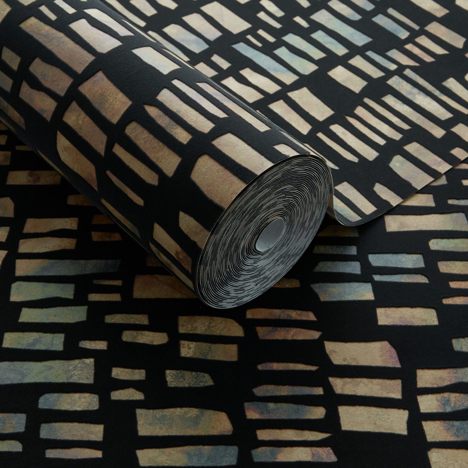 Fusion, Bracken Black Luxury Flock, 1838 Wallcoverings, 5.3mp / rola 3
