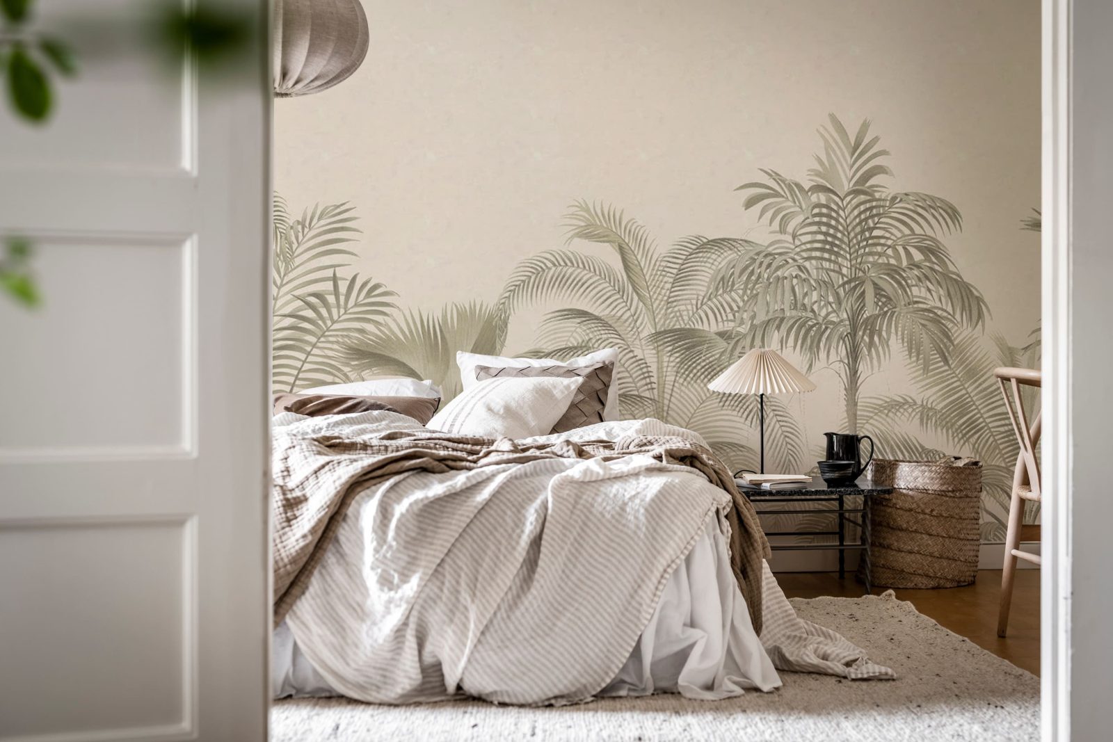 Retro Jungle, Beige, Rebel Walls 2