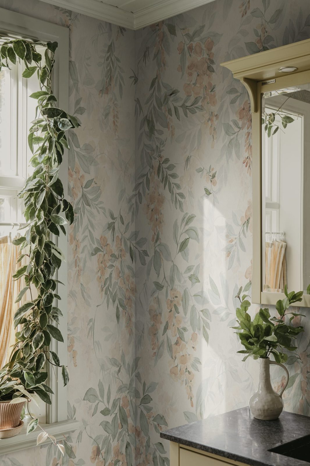 Lovisa Mural, Orange, Sandberg 3