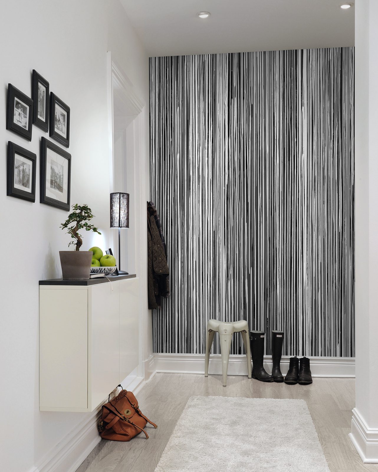 Colour Stream, Black, Rebel Walls 2