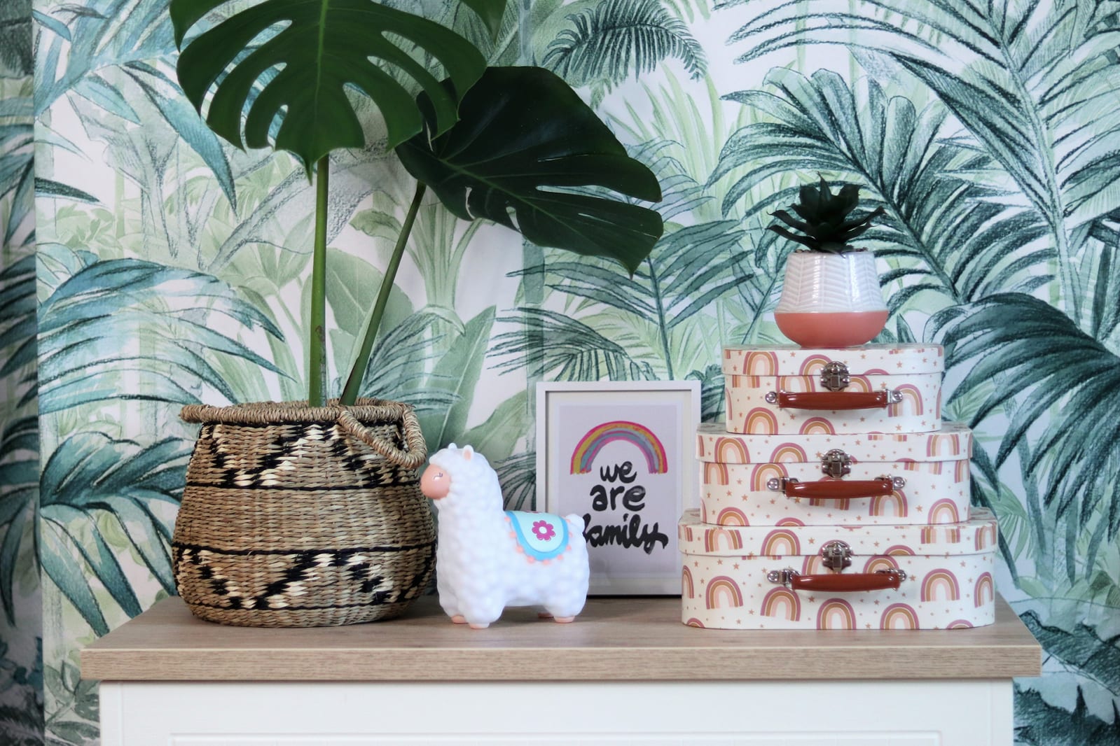 Pride Palms, Emerald, Rebel Walls 8