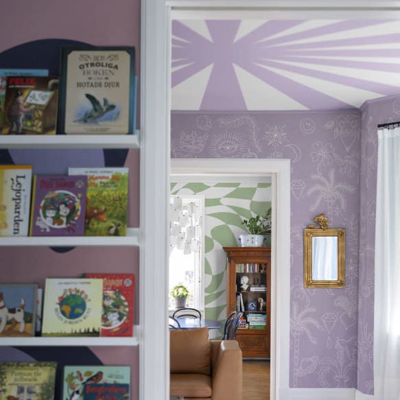 Rays, Lilac, Rebel Walls 2