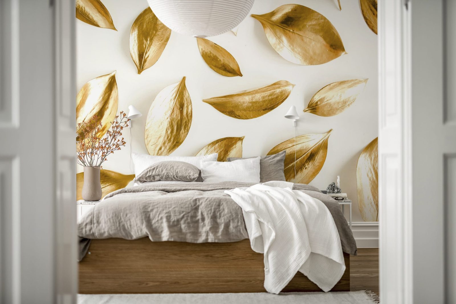 Golden Leaves, Rebel Walls 3