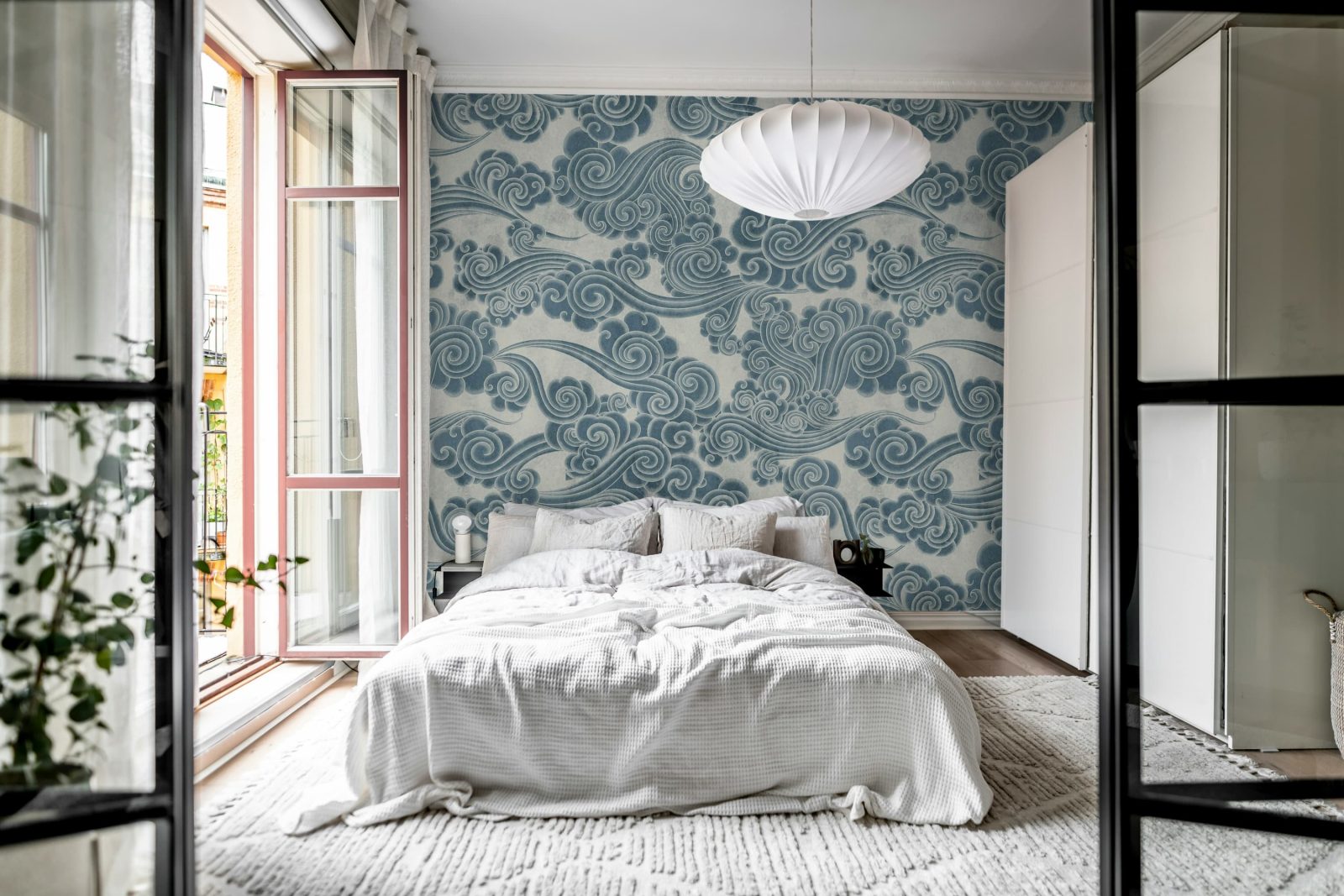 Kumo, Blue, Rebel Walls 3