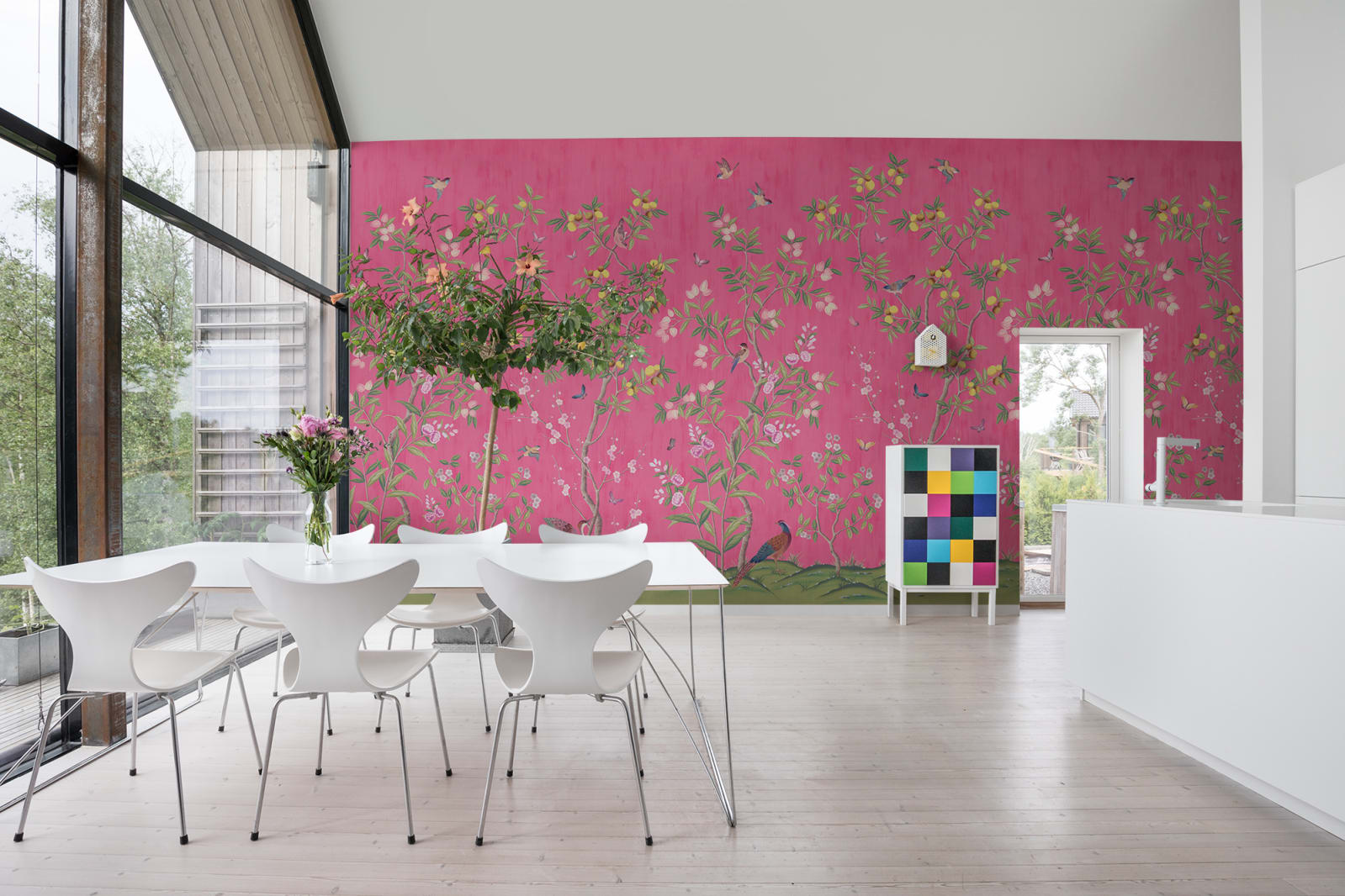 Chinoiserie Chic, Fuchsia, Rebel Walls 3