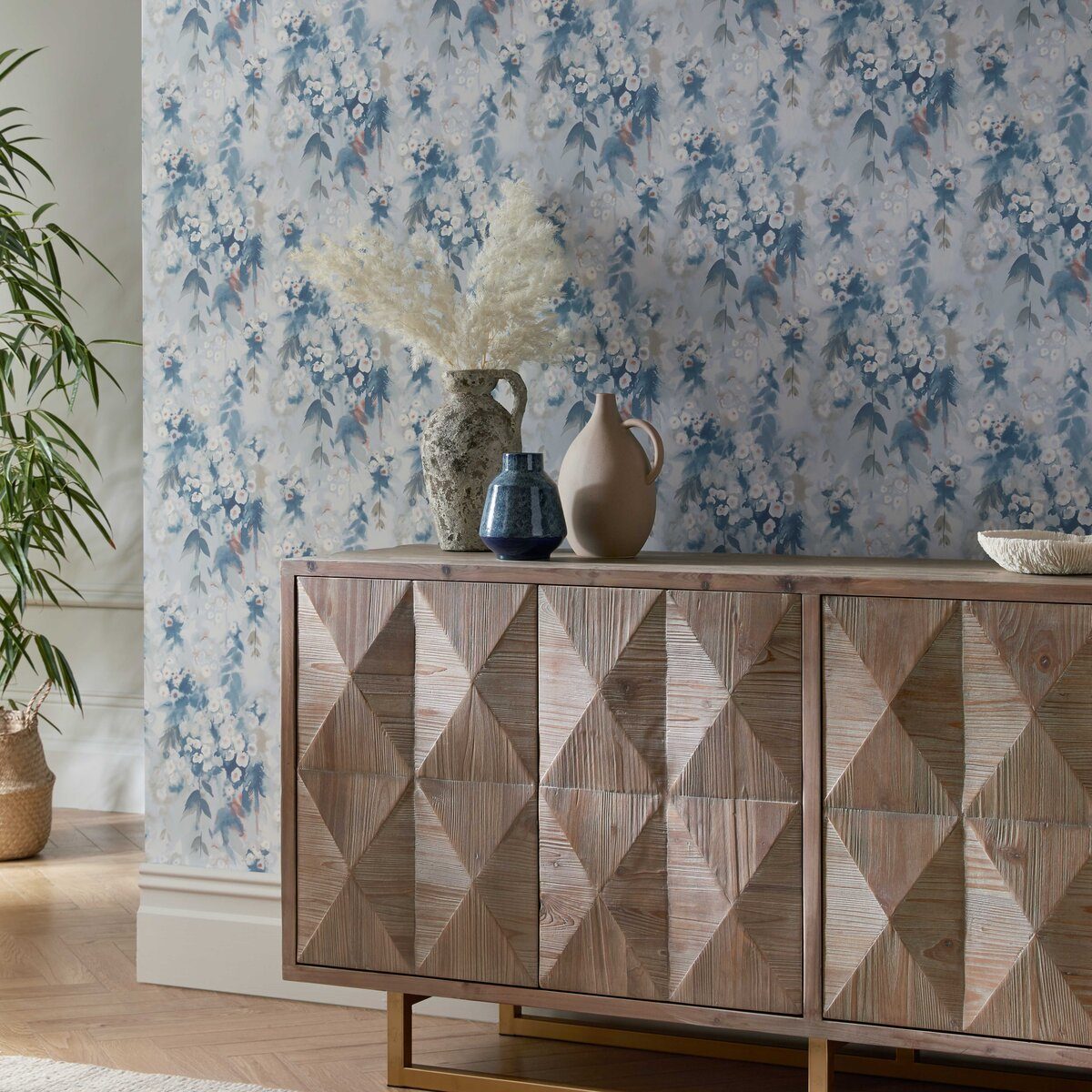 Cascade, Cornflower Blue Luxury Floral, 1838 Wallcoverings, 5.3mp / rola 2