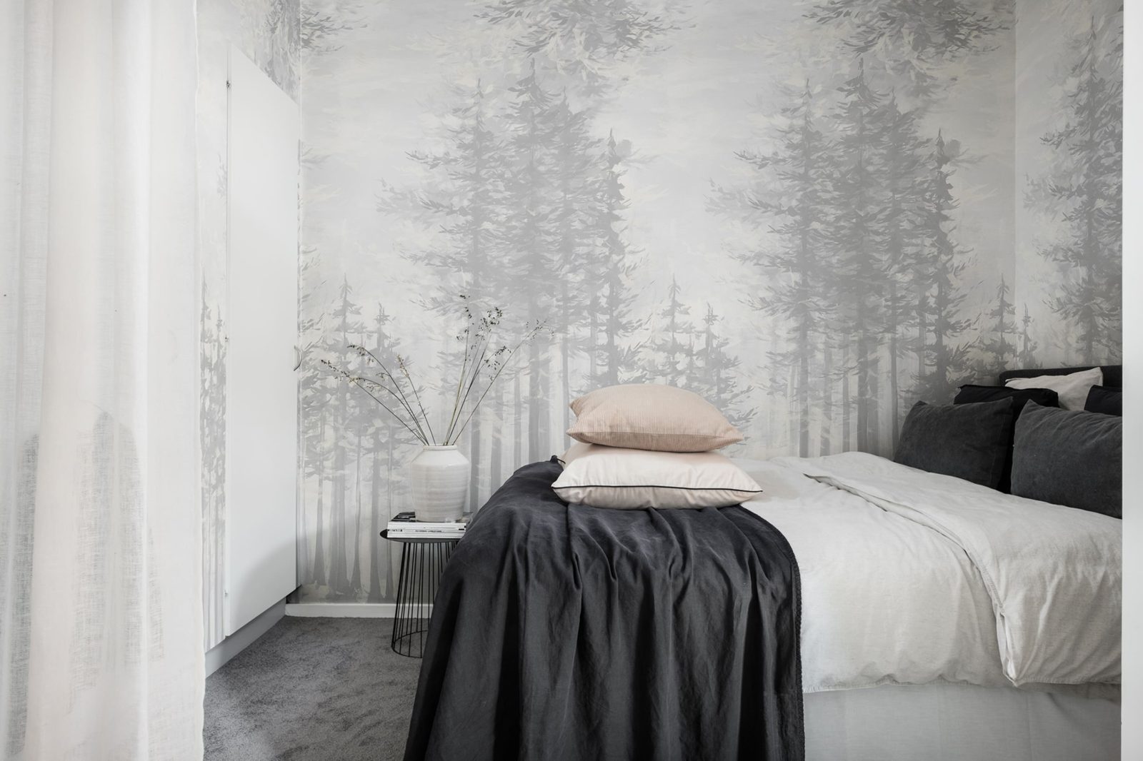 Daybreak, Pearl, Rebel Walls 2