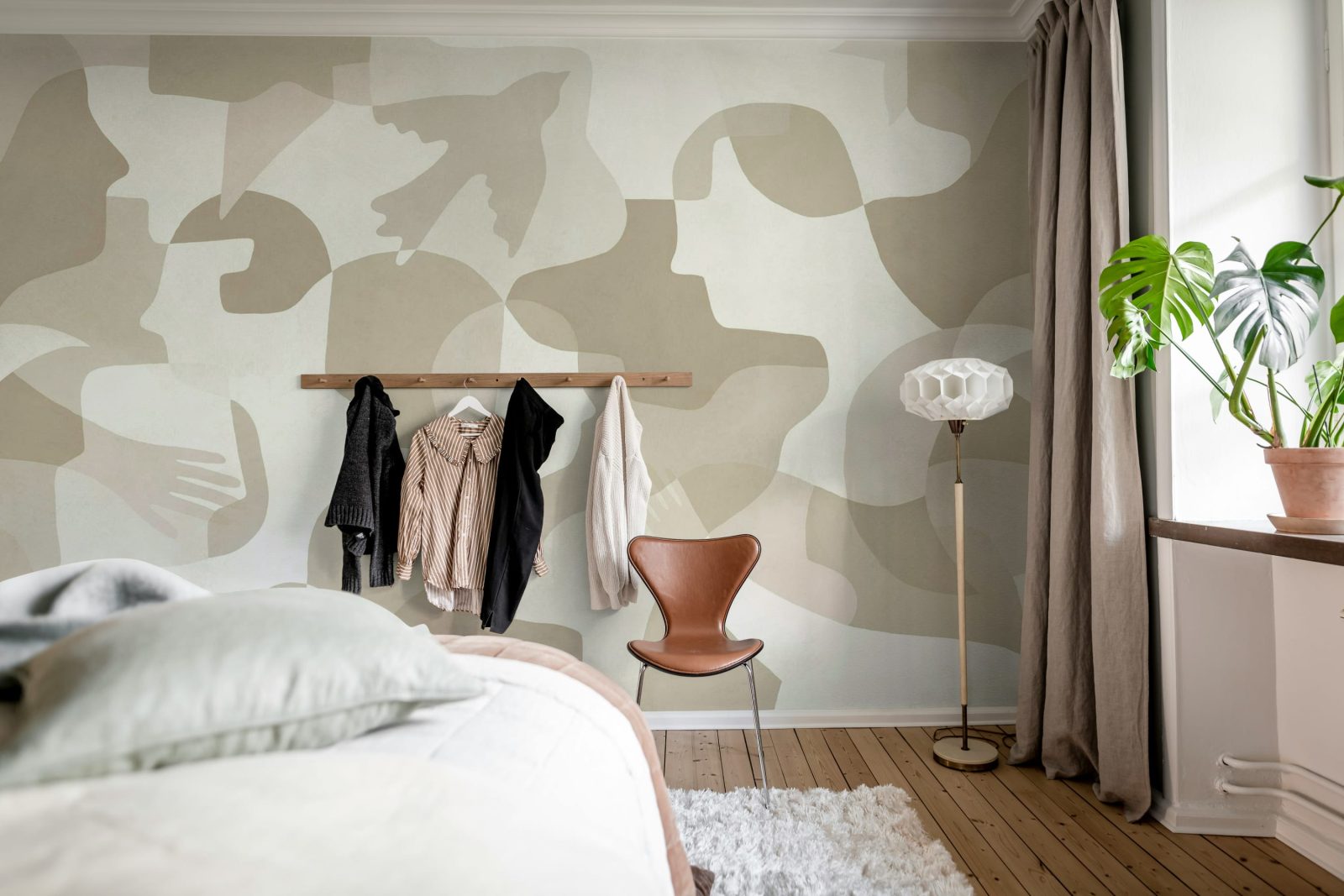 Silent Conversation, Beige, Rebel Walls 2