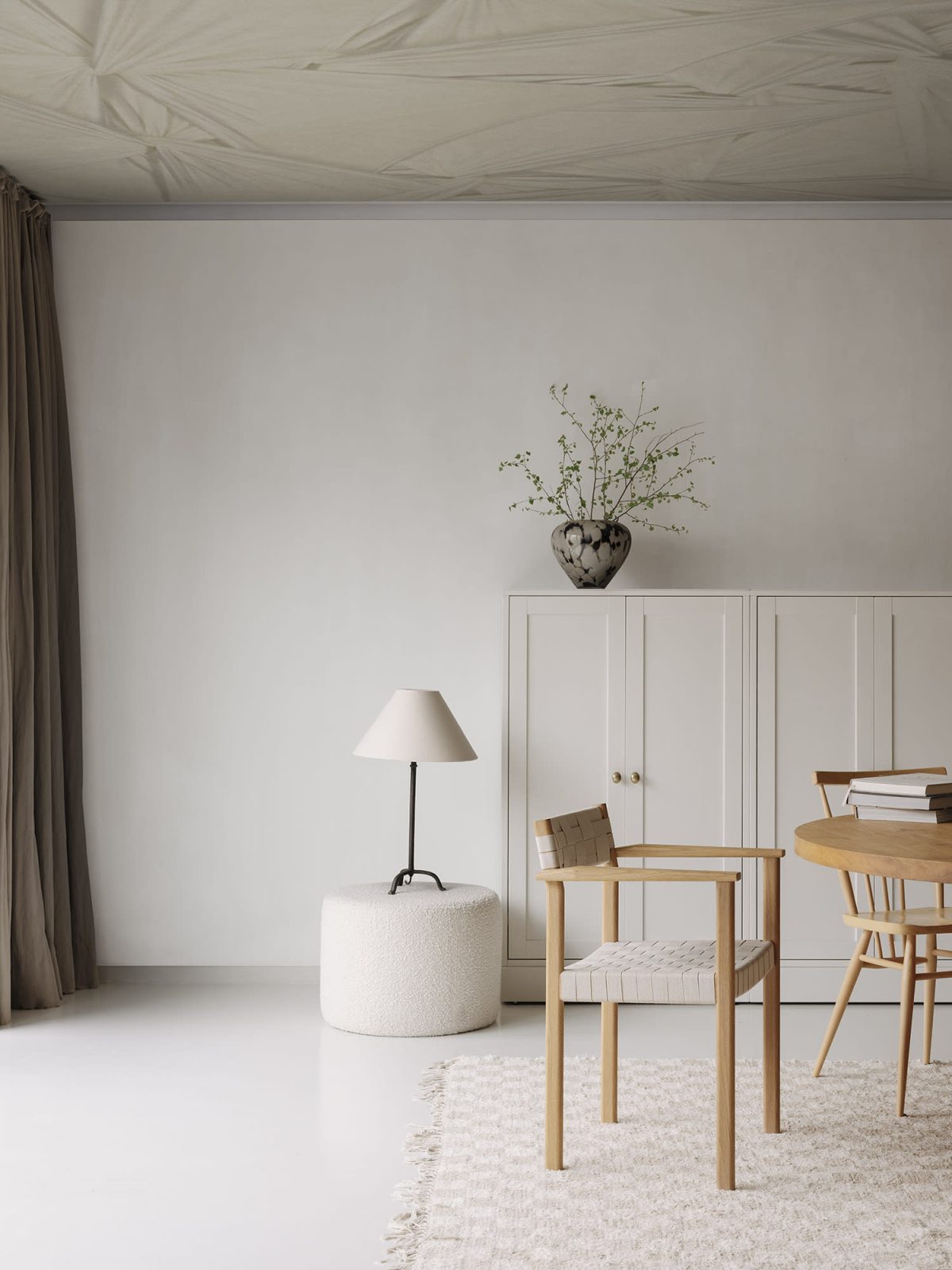 Silk Shadows, Beige, Rebel Walls 2