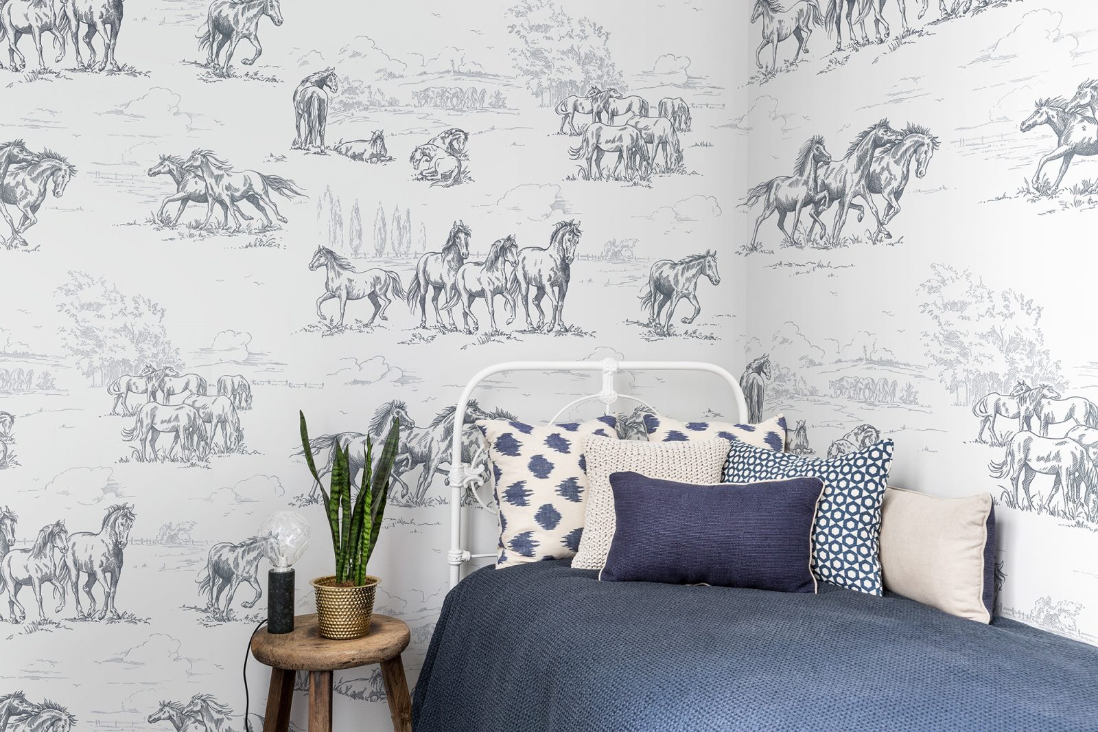 Horse Herd, Rebel Walls 2