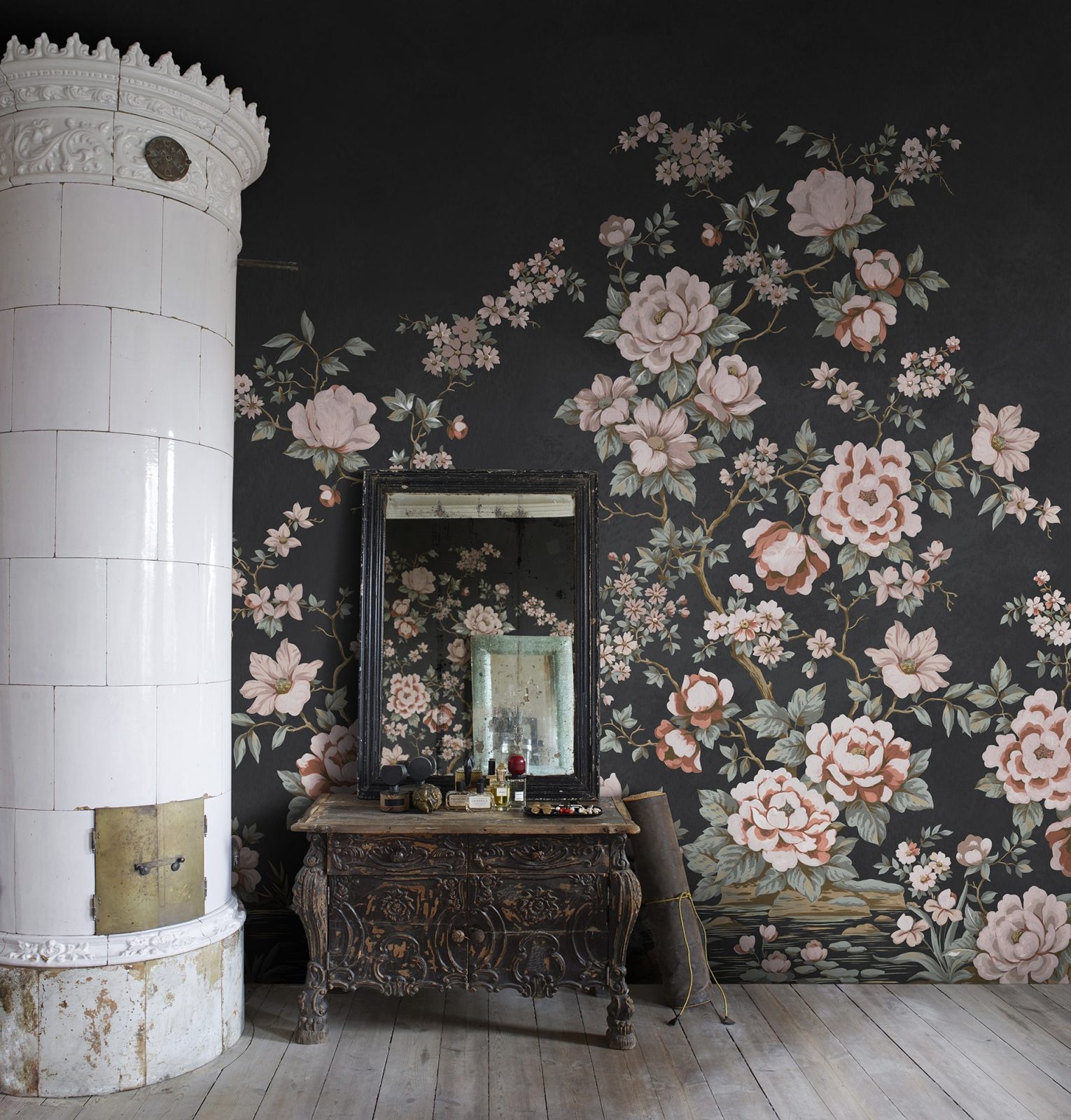 Floral Chinoiserie, Black, Rebel Walls 2