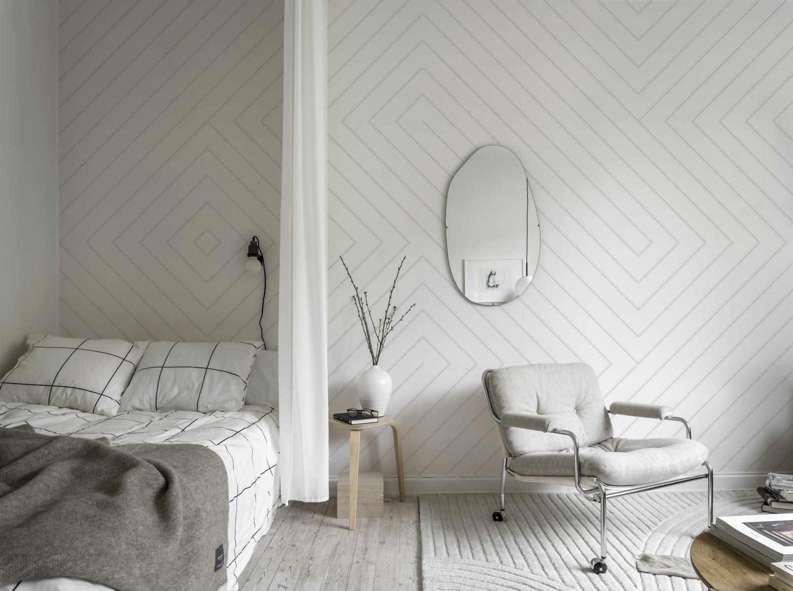 Labyrinth, White, Rebel Walls 3